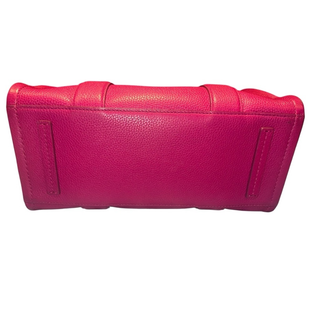Marc Jacob’s THE LEATHER MEDIUM TOTE BAG in Lipstick Pink - Picture 13 of 16